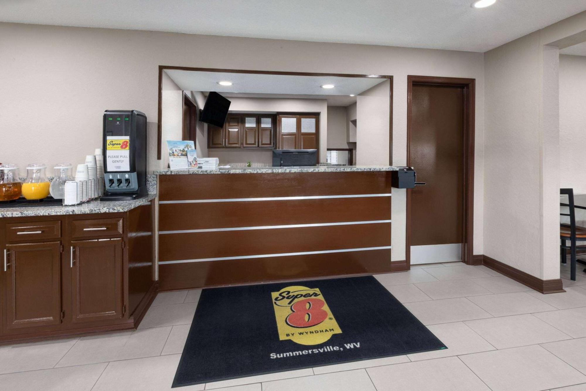 Super 8 By Wyndham Summersville - New River National Park מראה חיצוני תמונה
