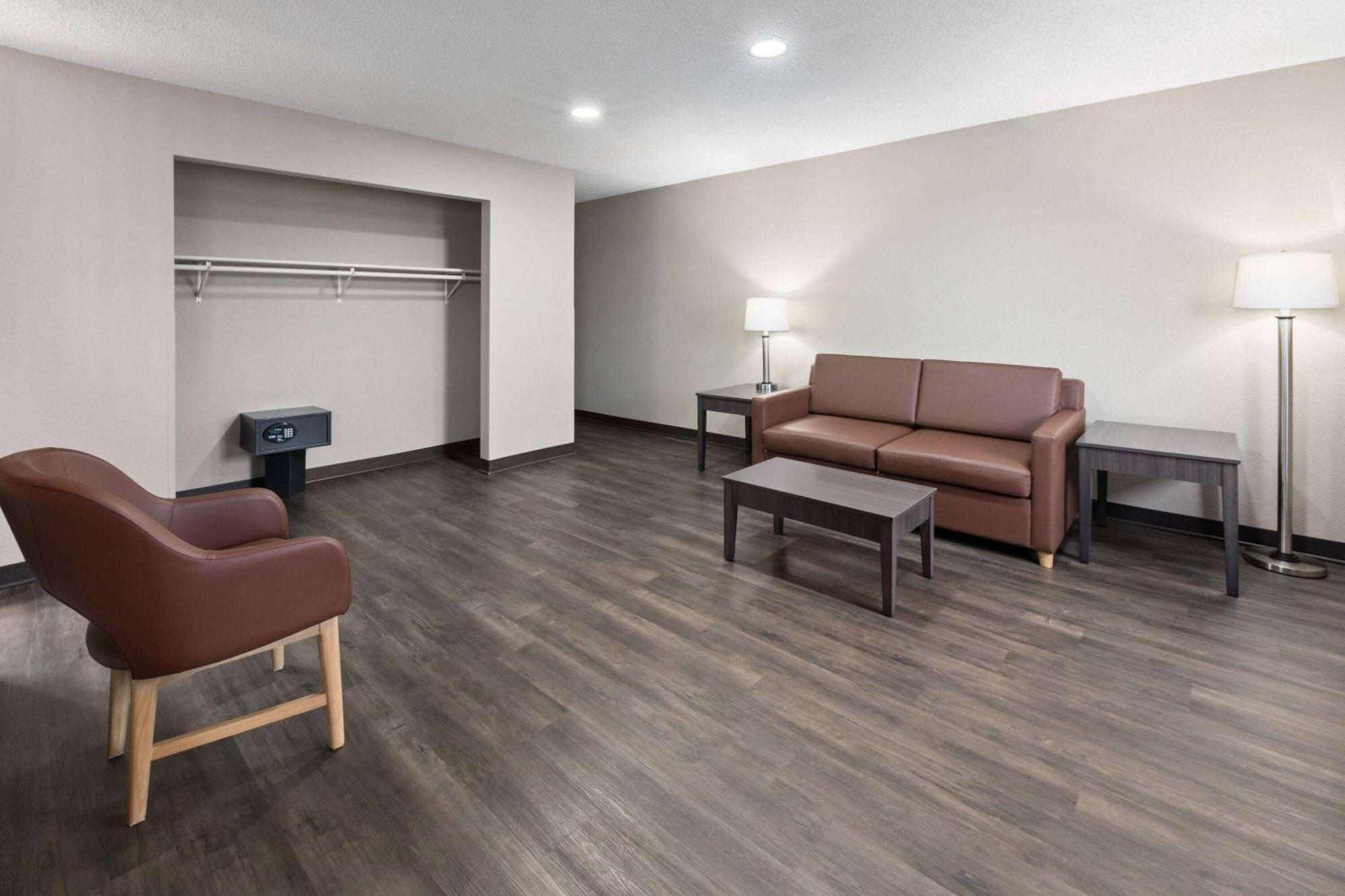 Super 8 By Wyndham Summersville - New River National Park מראה חיצוני תמונה
