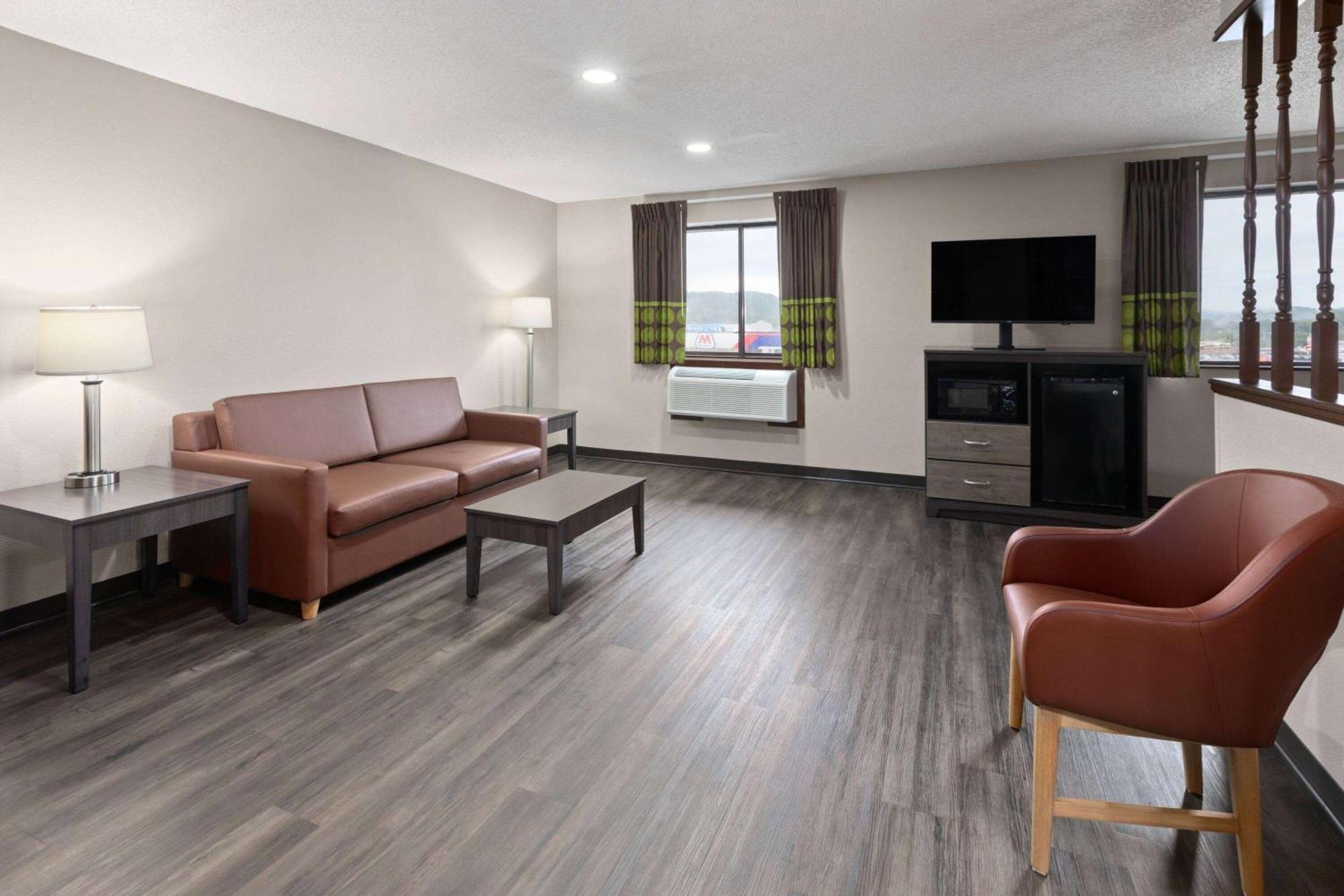 Super 8 By Wyndham Summersville - New River National Park מראה חיצוני תמונה